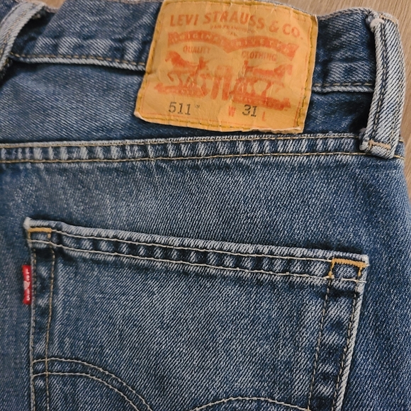 Levis 511 Jean Shorts - Picture 4 of 5